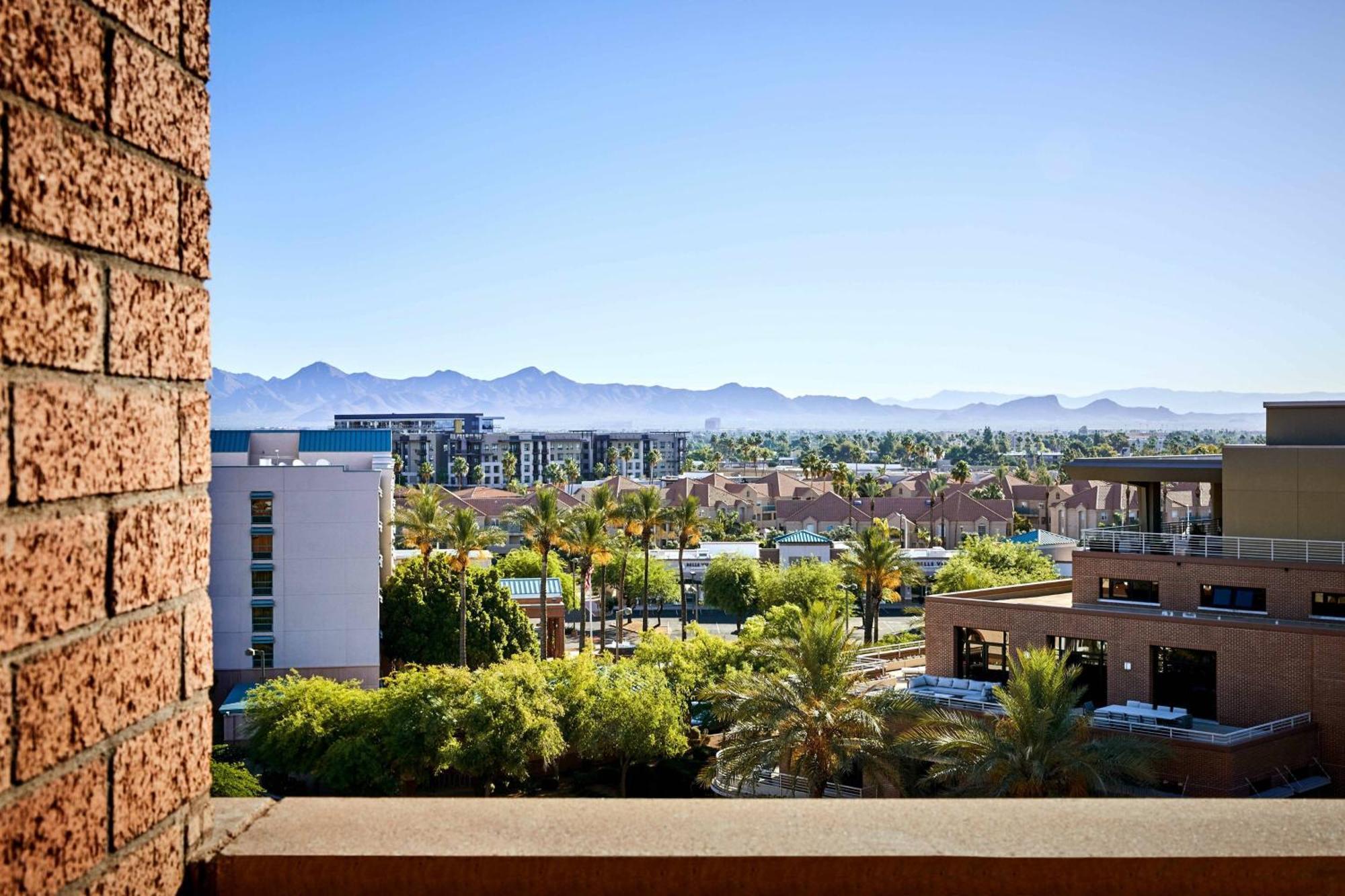 Scottsdale Marriott Old Town Hotel Exterior photo