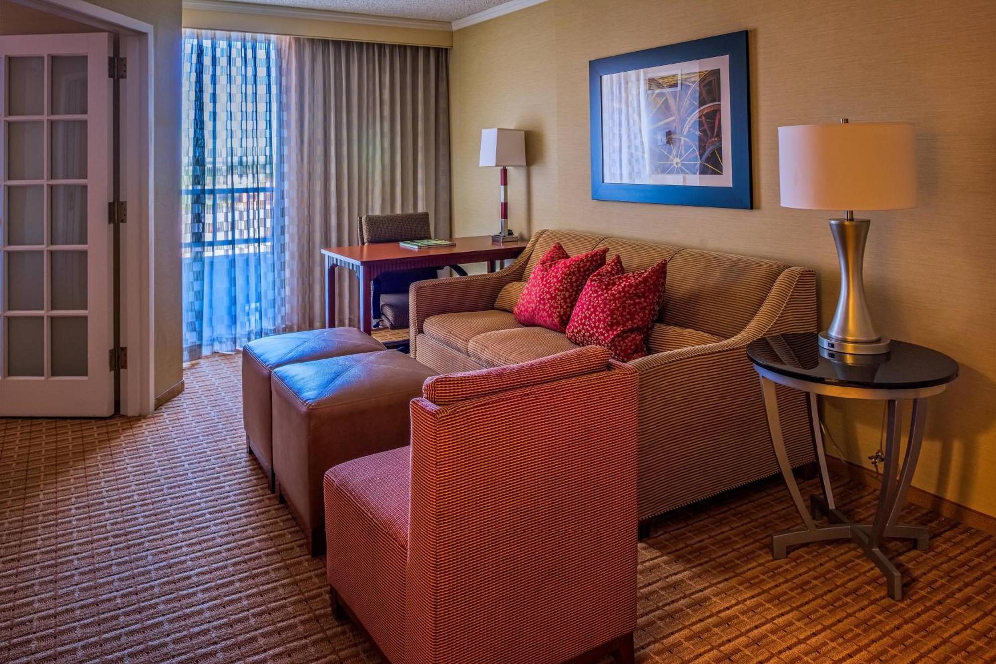 Scottsdale Marriott Old Town Hotel Exterior photo